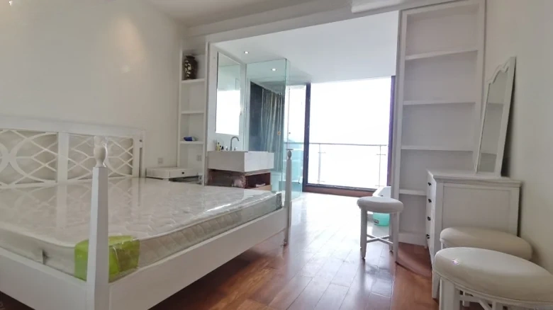 Half Mountain Peninsula Donghai Bay Phase III - View 3