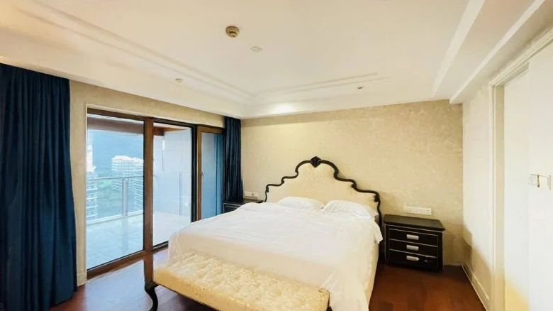 Half Mountain Peninsula Central Sea View Boulevard - View 2