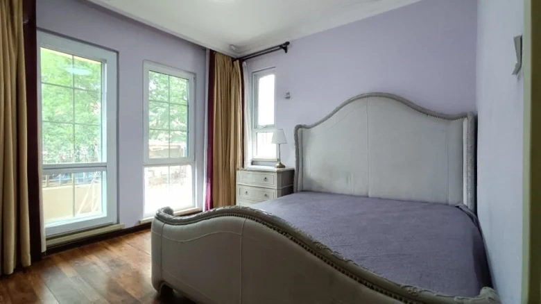 Longhu Xiangti Stroll - View 3