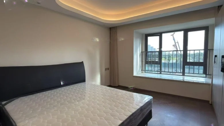 Radiant Verdant Grove - View 5