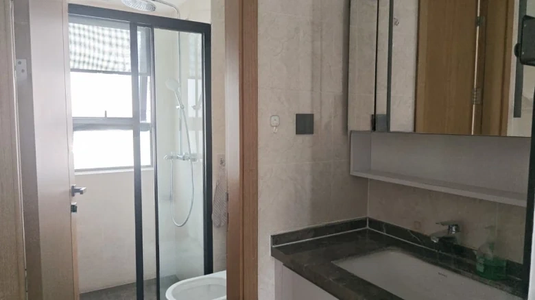 Cloud and Center - View 8