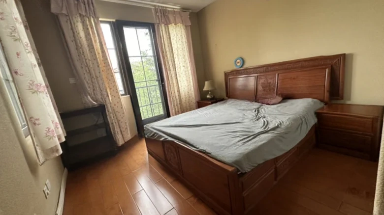 Luhu Splendid Mountain Bay - View 2