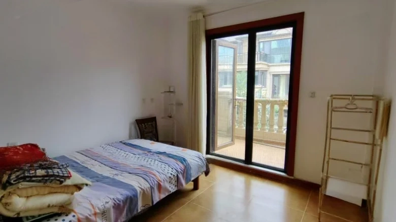 Major Complexion - View 2