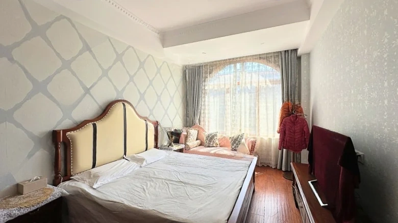 Elegant View - View 3