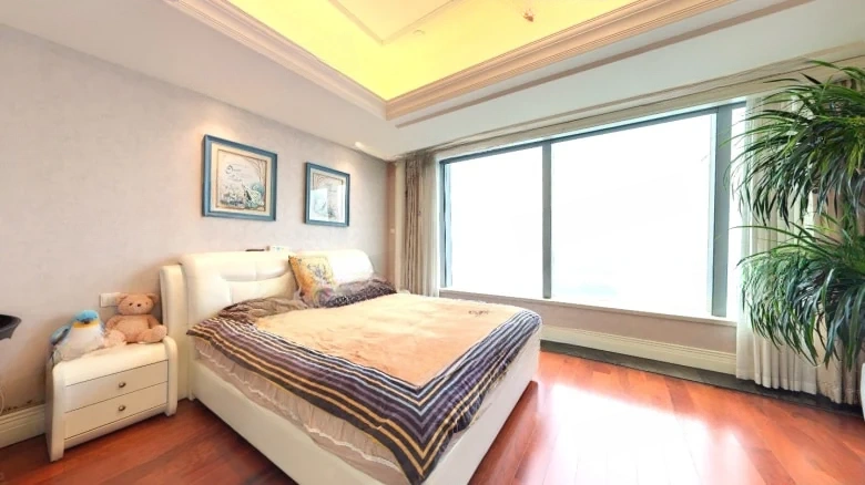 Orient Gate - View 3