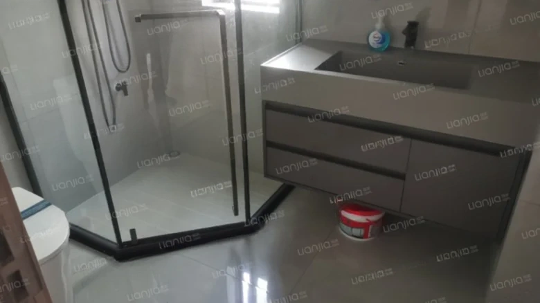 Horizontal Slough Embroidery Garden - View 8