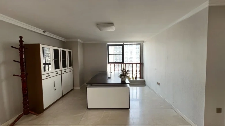 Lanzhou Zhongtianjian Square - View 3