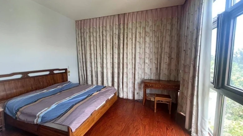 Rongyu Compound или более точно в контексте имен местности может быть - View 7