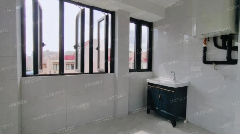 Gold Lion Apartments - View 8