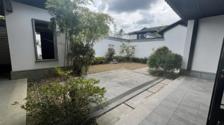 Blue Town Cloud Watching Village - View 5