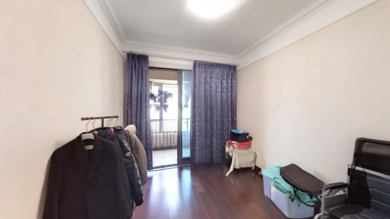 Global Sky Universe擎requires translation for the last character. - View 2