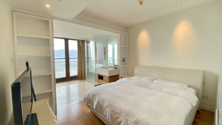 Half Mountain Peninsula Donghai Bay Phase III - View 3