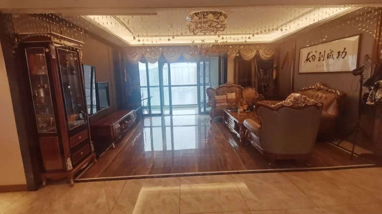 Peony Vessel - View 5