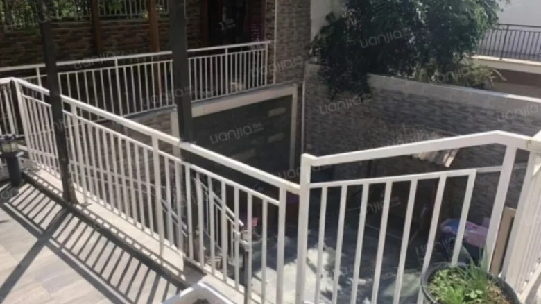 Eight Mile Island - View 21