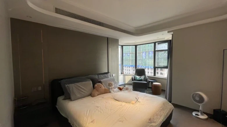 Wai Tan First Government Building - View 5