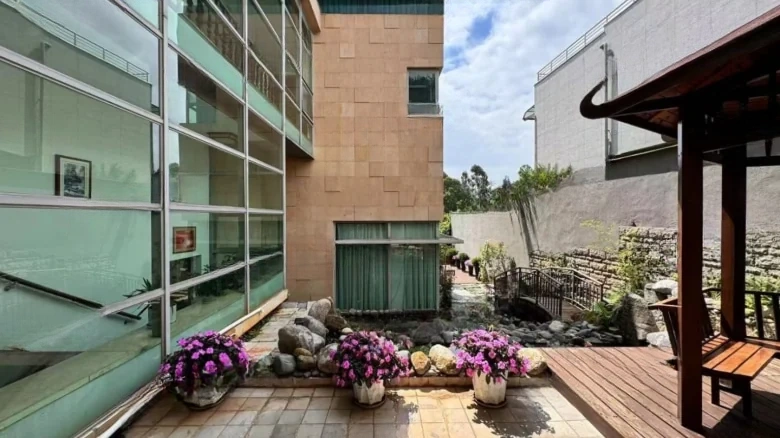 Kunming Dianchi Golf Club - View 9