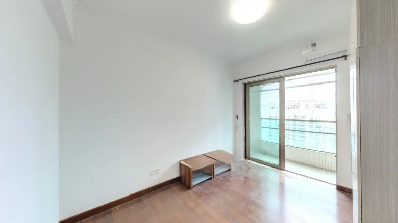 Pearl River Imperial Garden - View 4