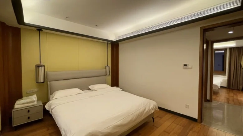 Half Mountain Peninsula - View 2