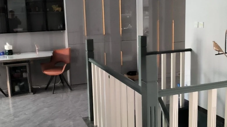 Buckingham Palace - View 13