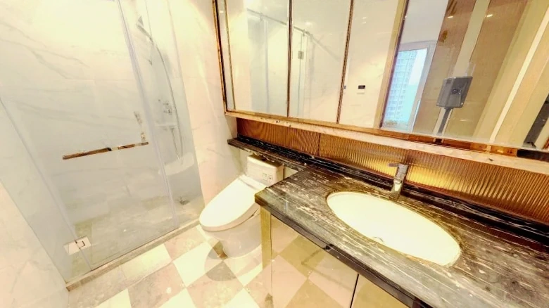 Luxury Courtyard Residence - View 9