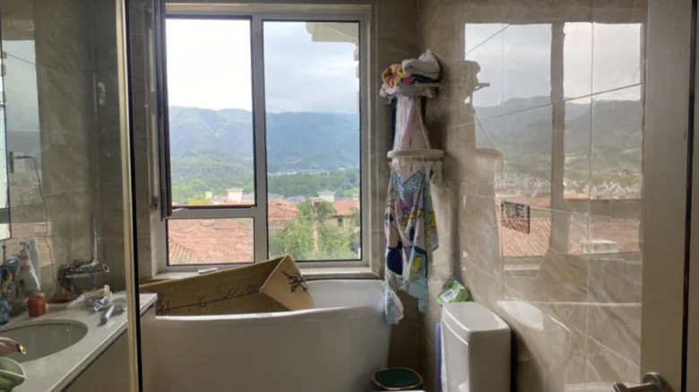 Anji Slow Mountain Platinum Ridge - View 5