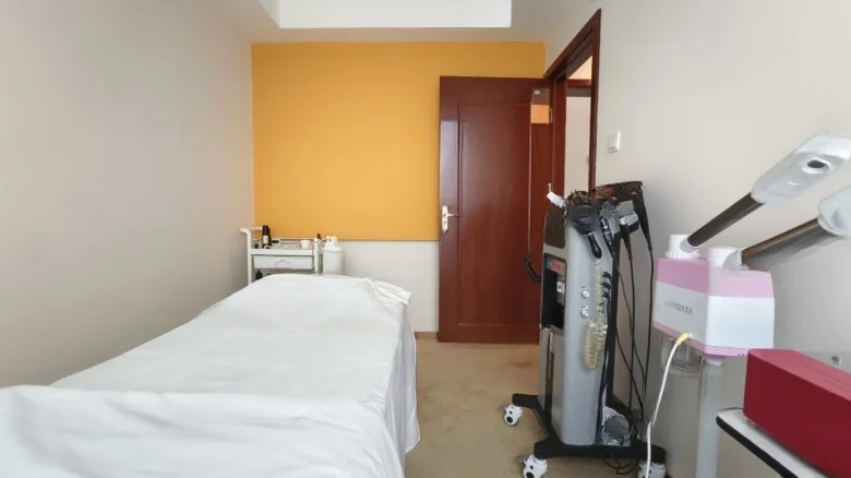 Lanzhou Center Office Tower - View 6