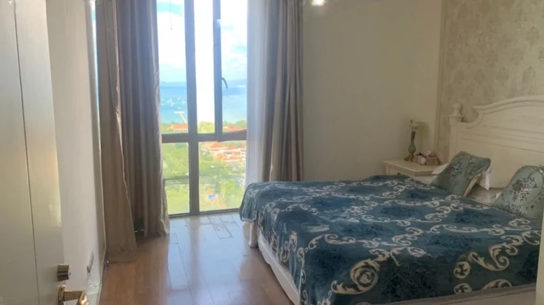 Half Mountain Peninsula Donghai Bay Phase III - View 2