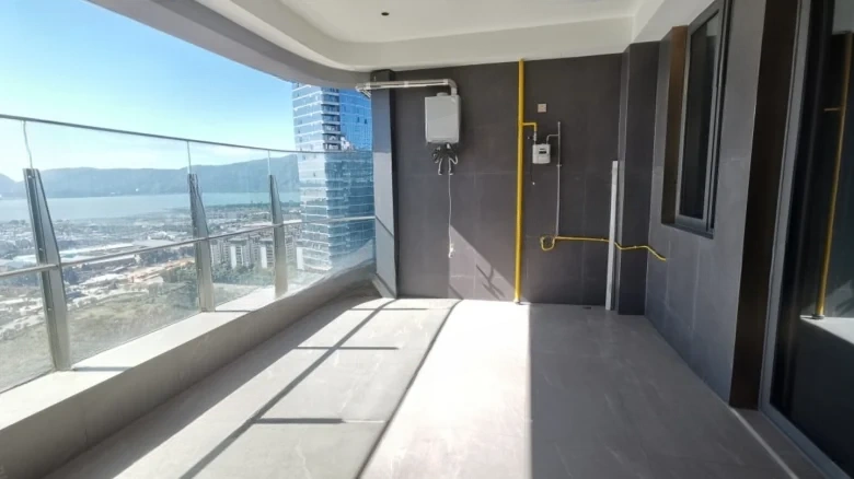 Mountain Bay 8 - View 5