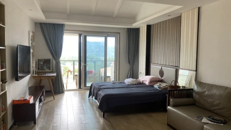 Anji Slow Mountain Platinum Ridge - View 2