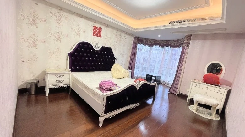 Golden Premium - View 5