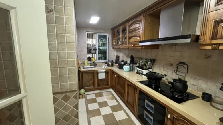 Pearl Crown Tower - View 8