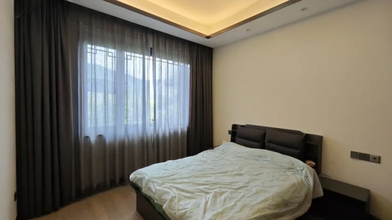 Ink Stream Lake - View 5