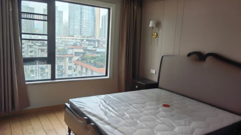 Ten Thousand Academies Road 7号 In English translations of place names, it's common to keep certain words in their original form, such as - View 2