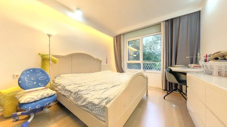 Lang Poetry International District - View 3