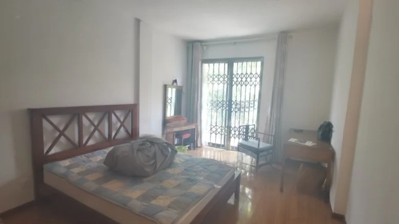 Century Peninsula Olive Valley - View 3