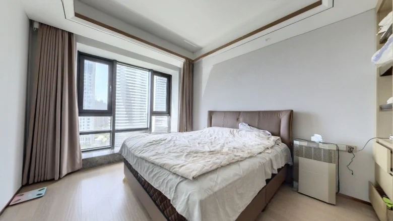 Greenfield Phoenix Perch Glimmering Jade - View 3