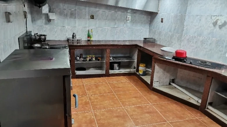 Royal Garden - View 13