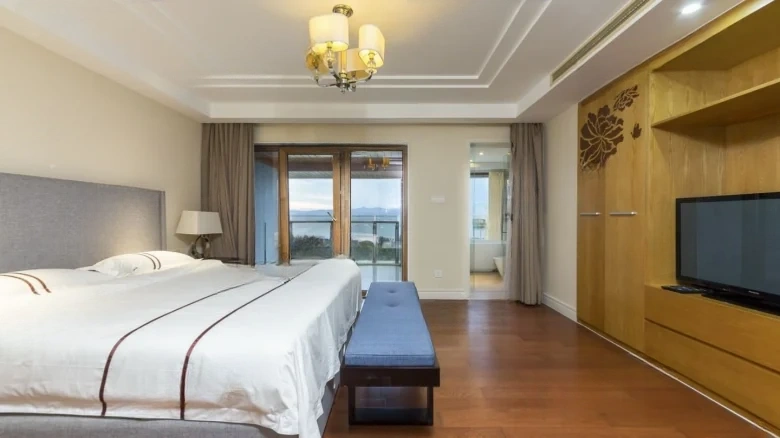 Half Mountain Peninsula Central Sea View Boulevard - View 2