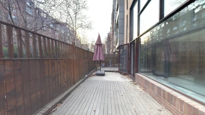 Golf Green Court CLASS - View 18