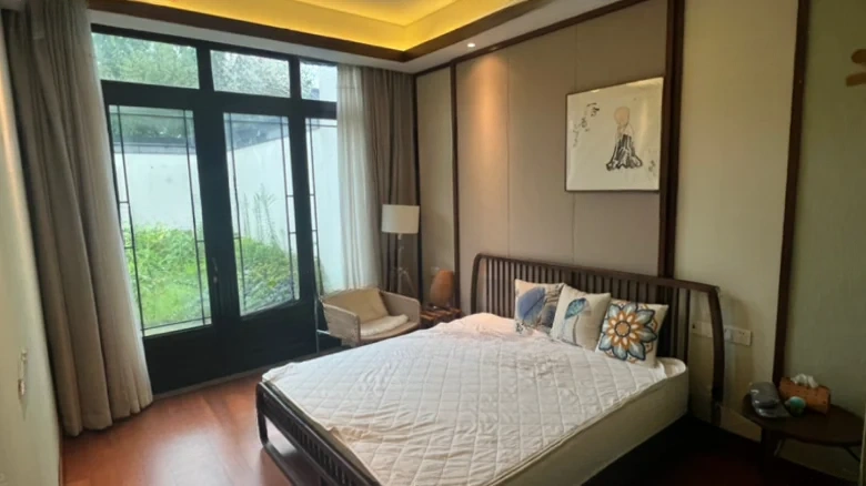 Blue Town Cloud Valley - View 5