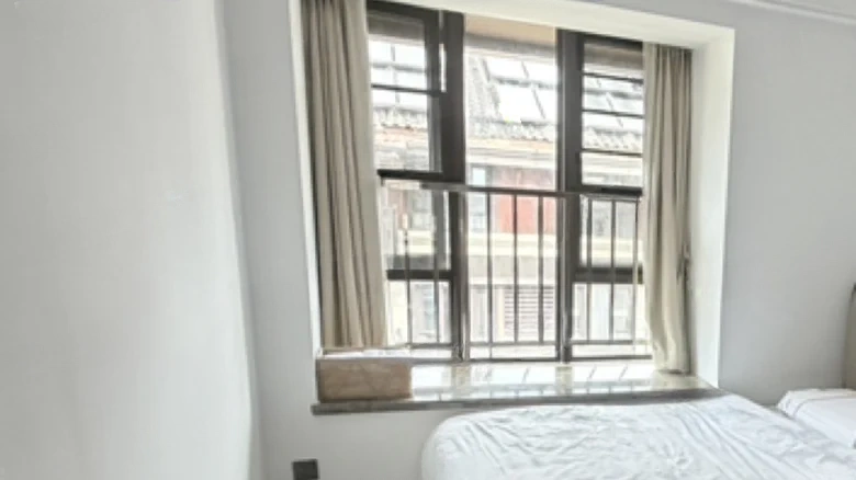 Haitang Bay No. 8 Hot Spring Mansion - View 2