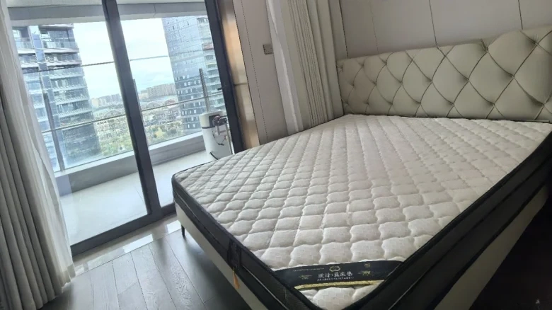 Mountain Bay 8 - View 2