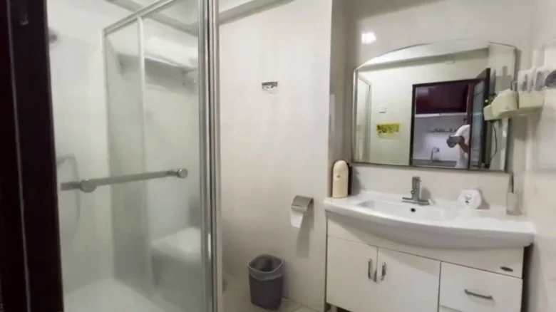 Sanya Golden Phoenix Seaview Apartment - View 3