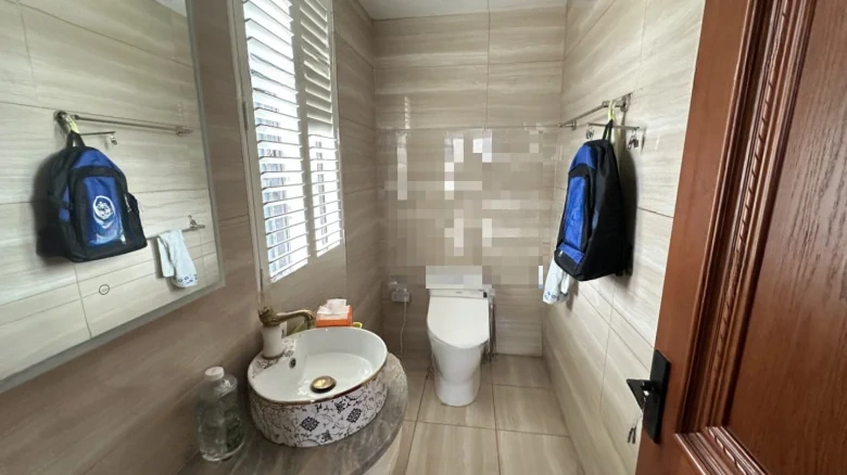 Peninsula Mansion - View 19