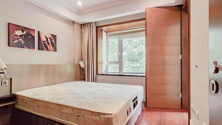 Distant Mid Fenghua Garden Apartment - View 2