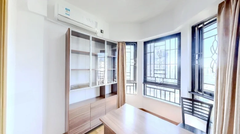 Central Bay Amber Bay - View 4