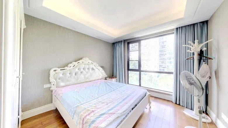 Jade Screen · Phoenix Water City - View 2