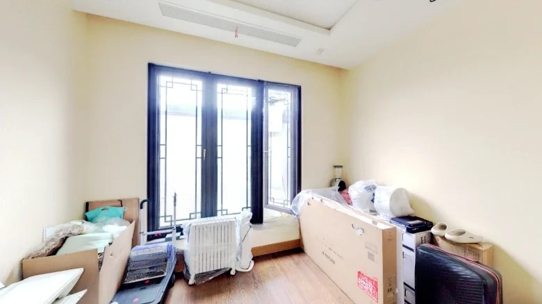 Green City Peach and Plum Spring Breeze - View 2