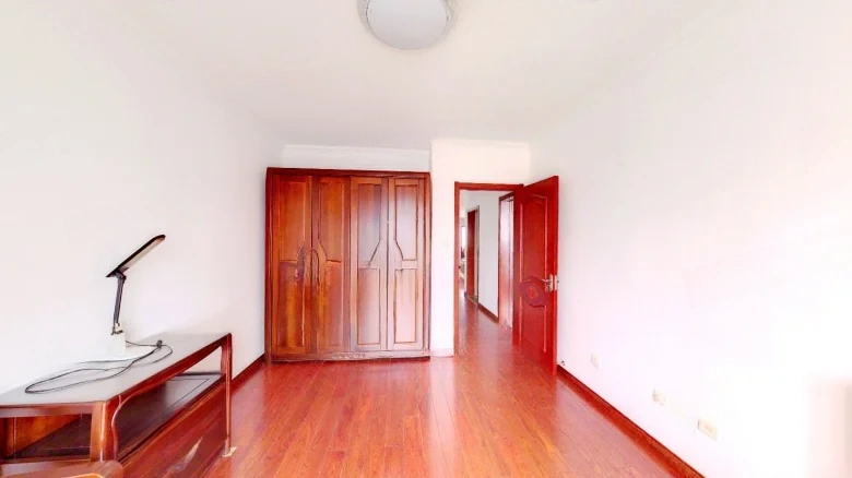 Lushang Shoufu - View 4