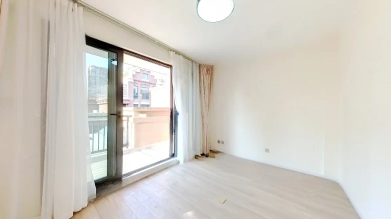 Dudok Urban Bloc 1st Compound - View 3